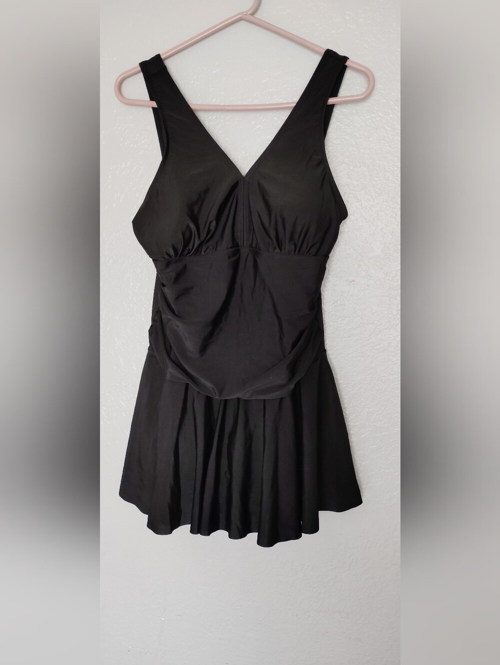 Black Skater Skirted One Piece Bathing Suit Slimming Ruched Size 2XL.